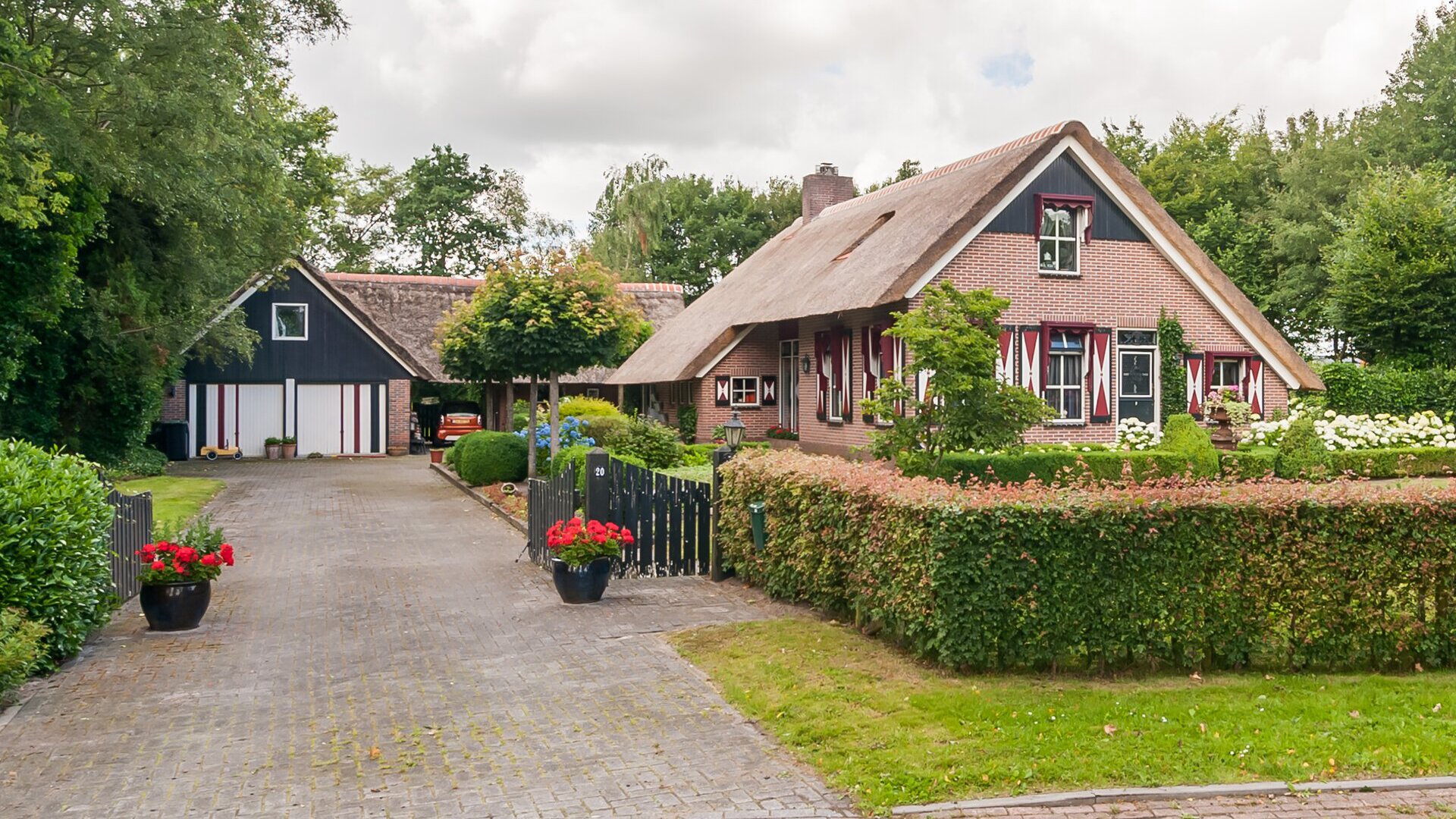 Oosteinde 20 RODEN Oosteinde 20 RODEN